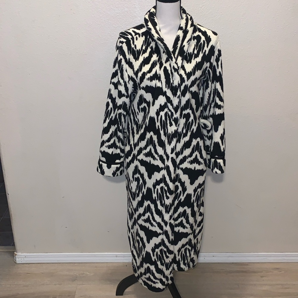 Covington zebra print fleece long bath robe